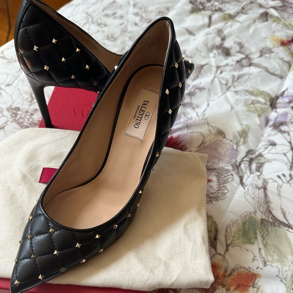 VALENTINO Quilted Rockstud pumps - Picture 2 of 3